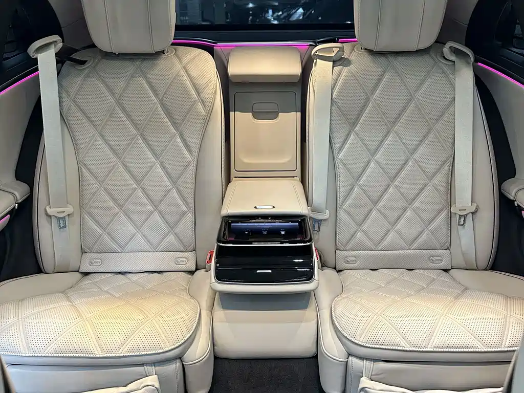 Mercedes-Benz S-Class — миниатюра 11