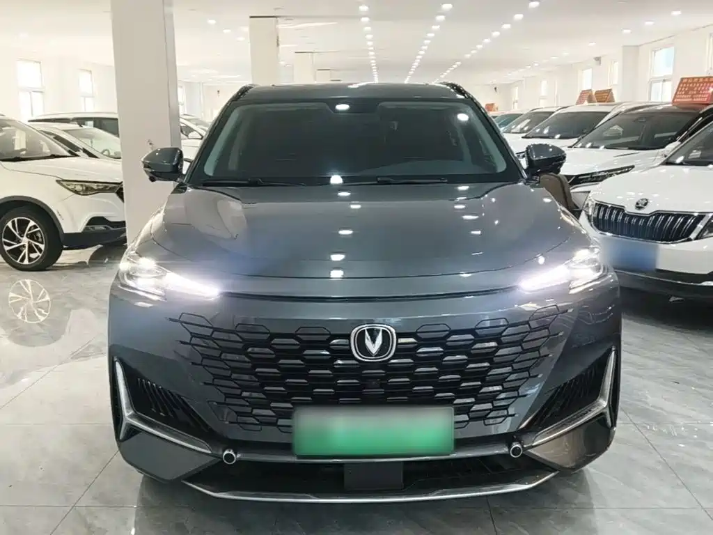 Changan UNI-K iDD — миниатюра 3