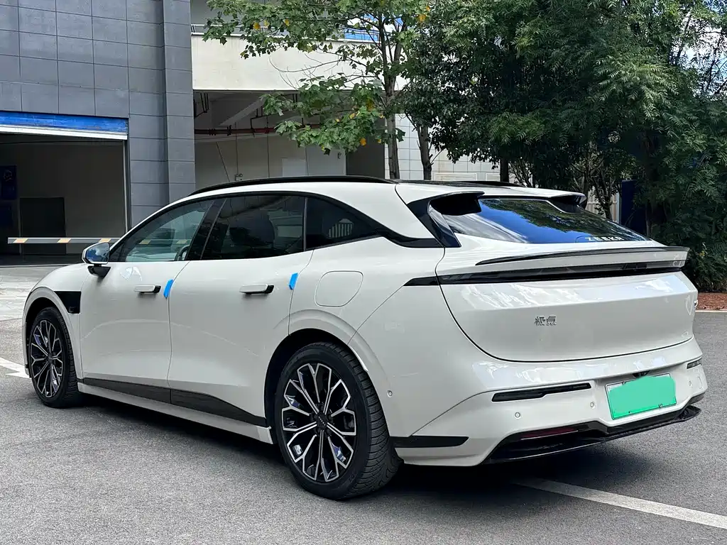 Zeekr 007GT — миниатюра 18