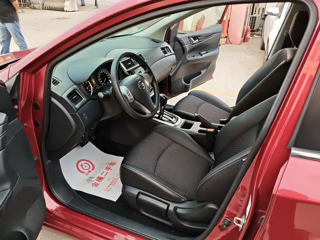 Nissan Tiida — миниатюра 14