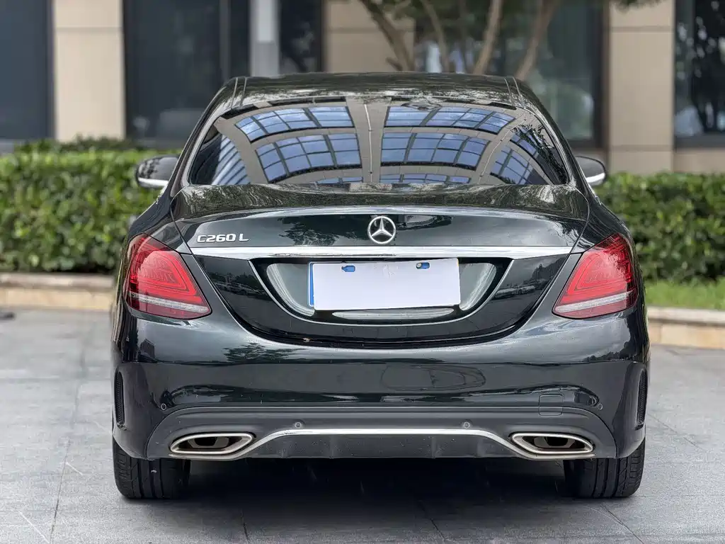 Mercedes-Benz C-Class — миниатюра 11