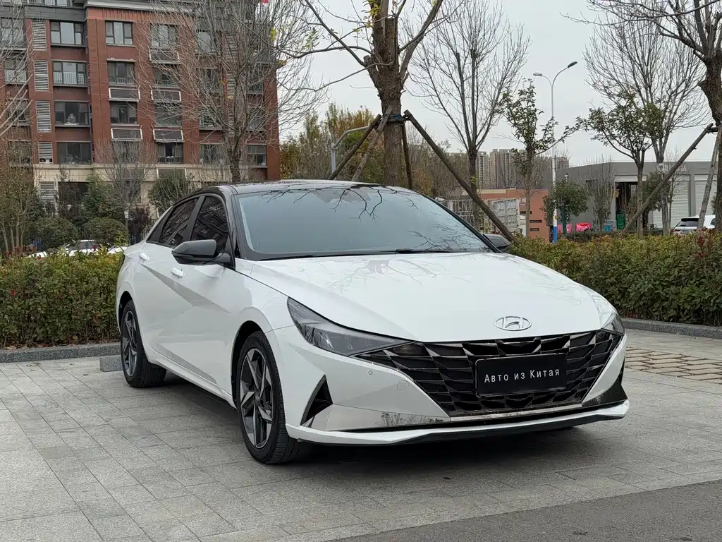 HYUNDAI ELANTRA