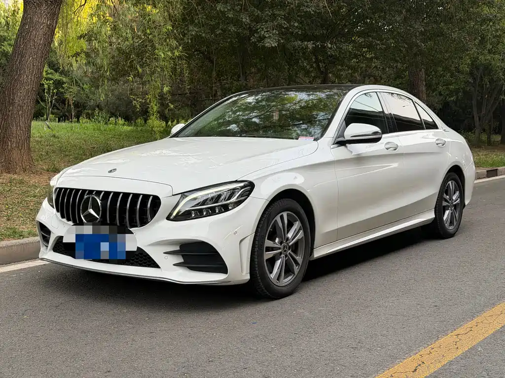 Mercedes-Benz C-Class 2020