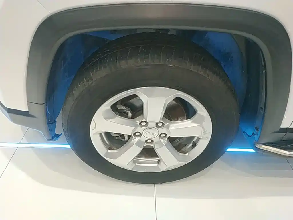 Jeep Compass — миниатюра 23