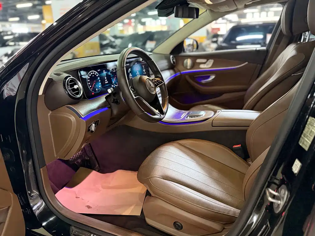 Mercedes-Benz E-Class — миниатюра 6