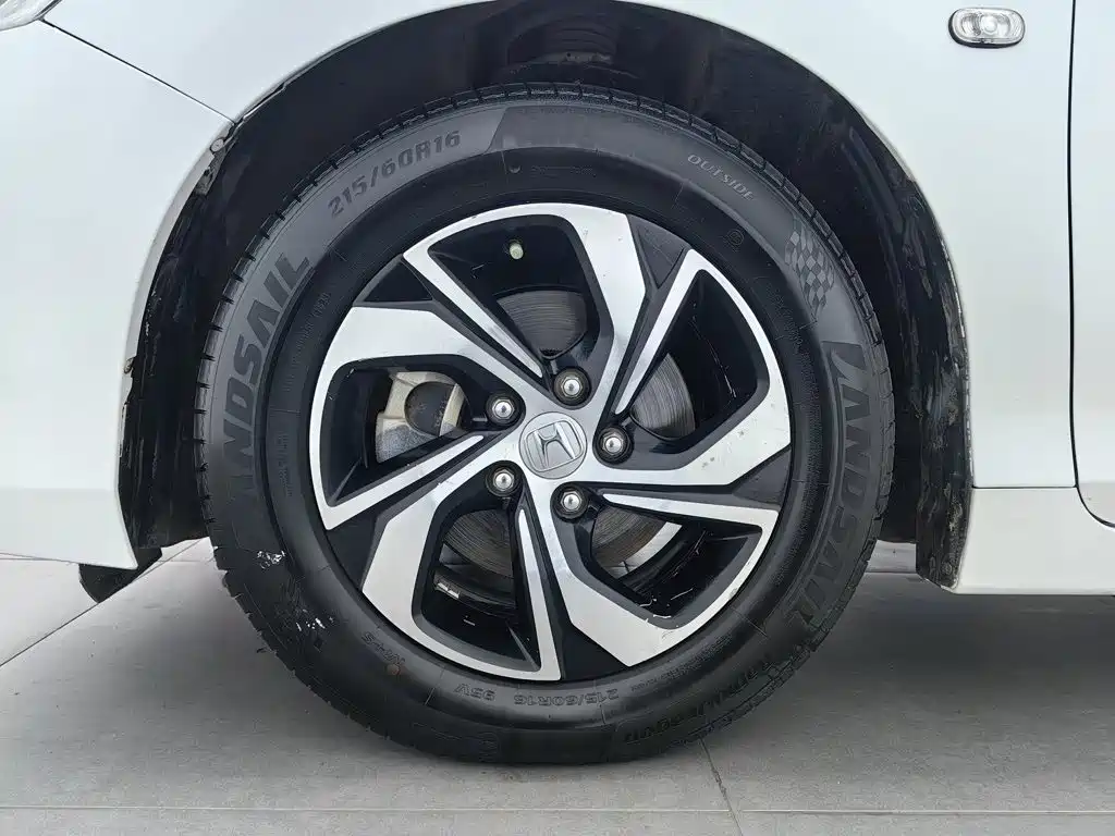 Honda Accord — миниатюра 17
