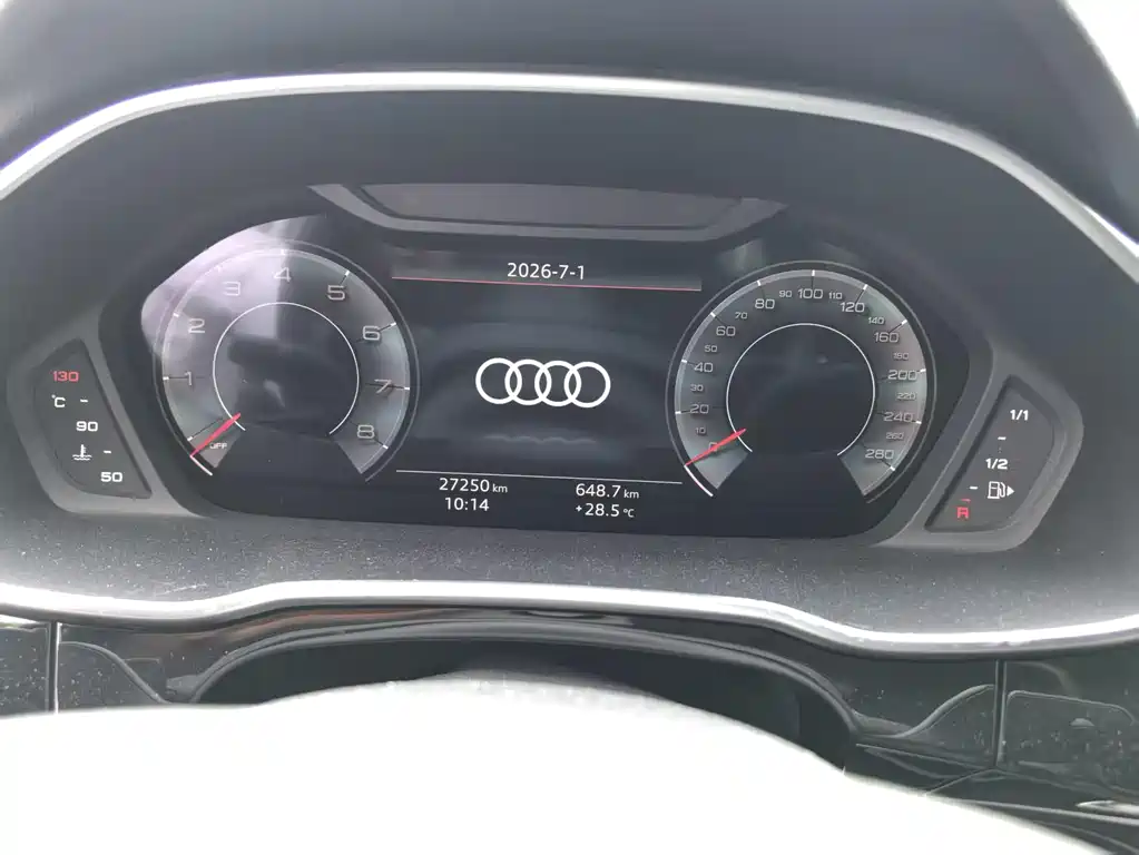 Audi Q3 2023 35 TFSI Fashion (1.4T)