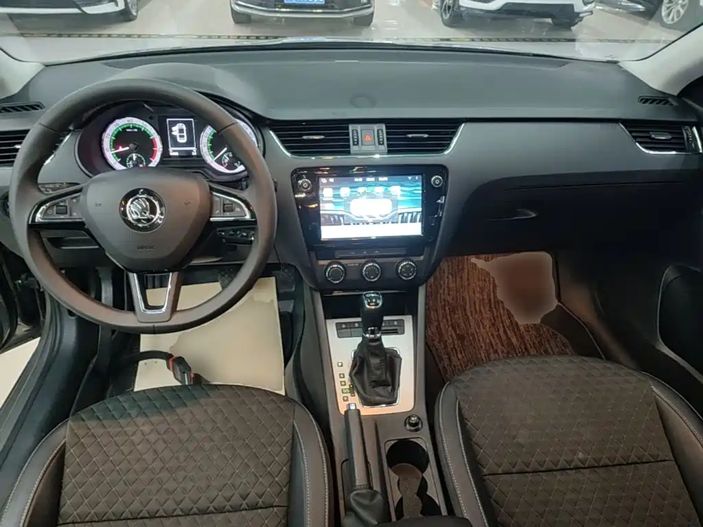 Skoda Octavia — миниатюра 10