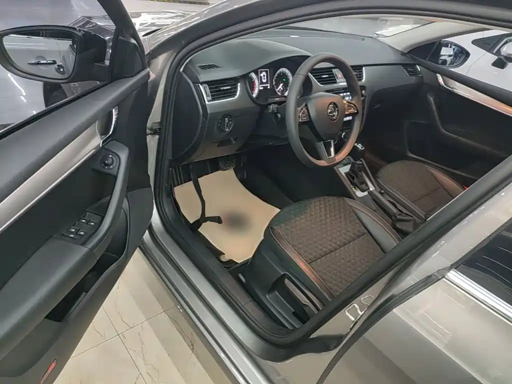 Skoda Octavia — миниатюра 16