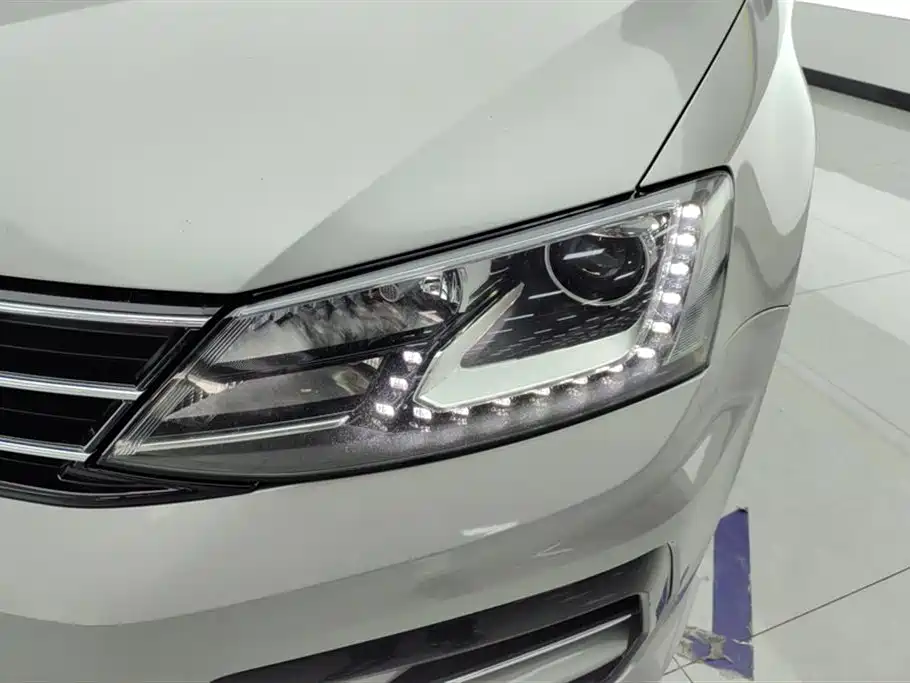 Volkswagen Sagitar 2018 280TSI DSG