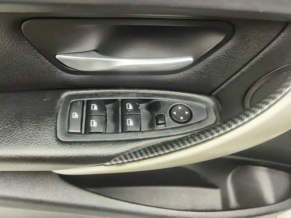 BMW 3 Series — миниатюра 9
