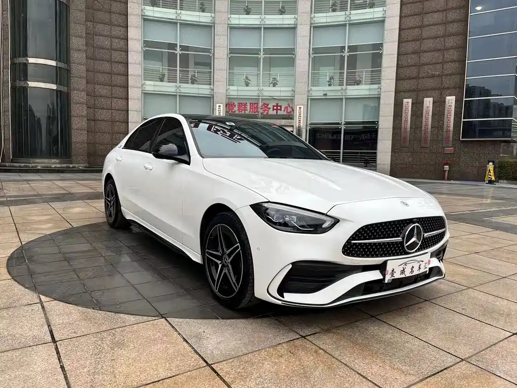 Mercedes-Benz C-Class — миниатюра 3