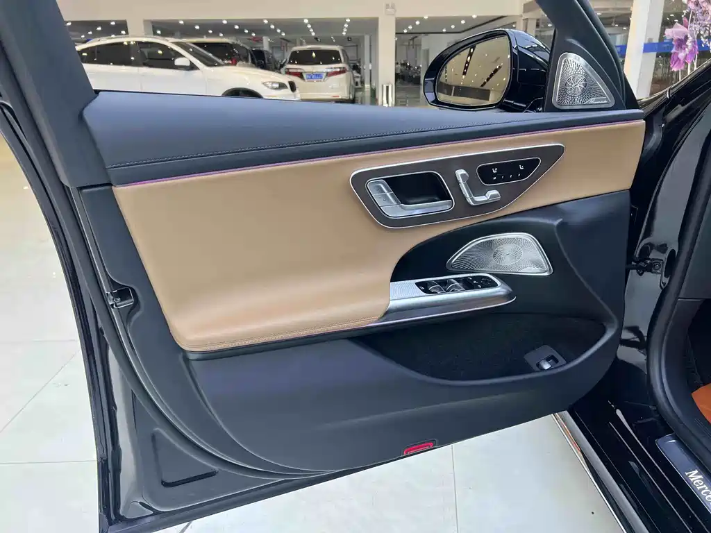 Mercedes-Benz E-Class E 2025 E 300 L Fashion