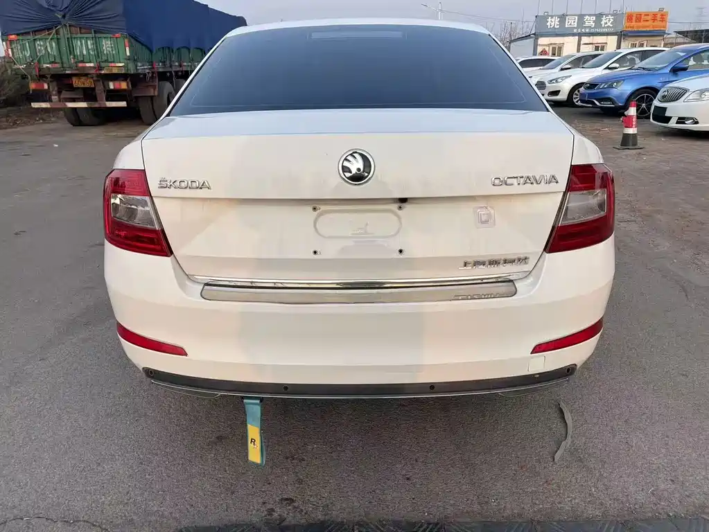 Skoda Octavia — миниатюра 4