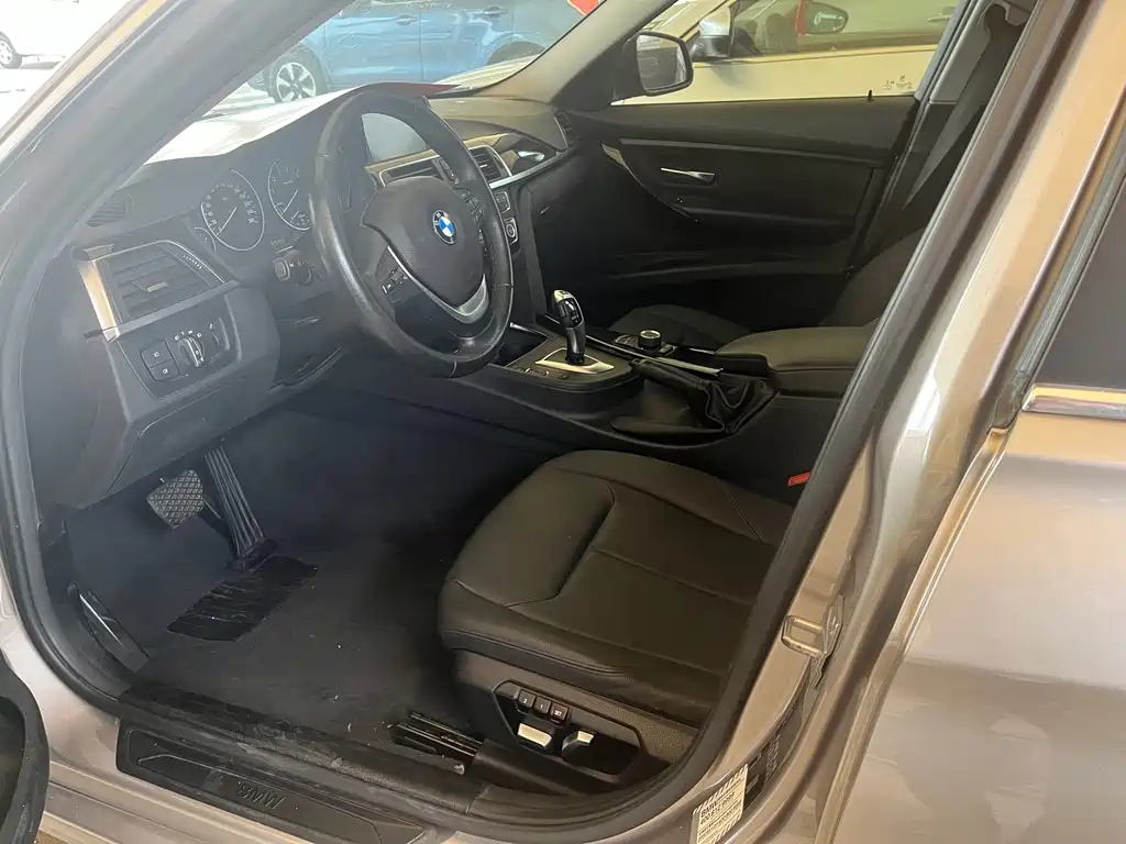 BMW 3 Series — миниатюра 7