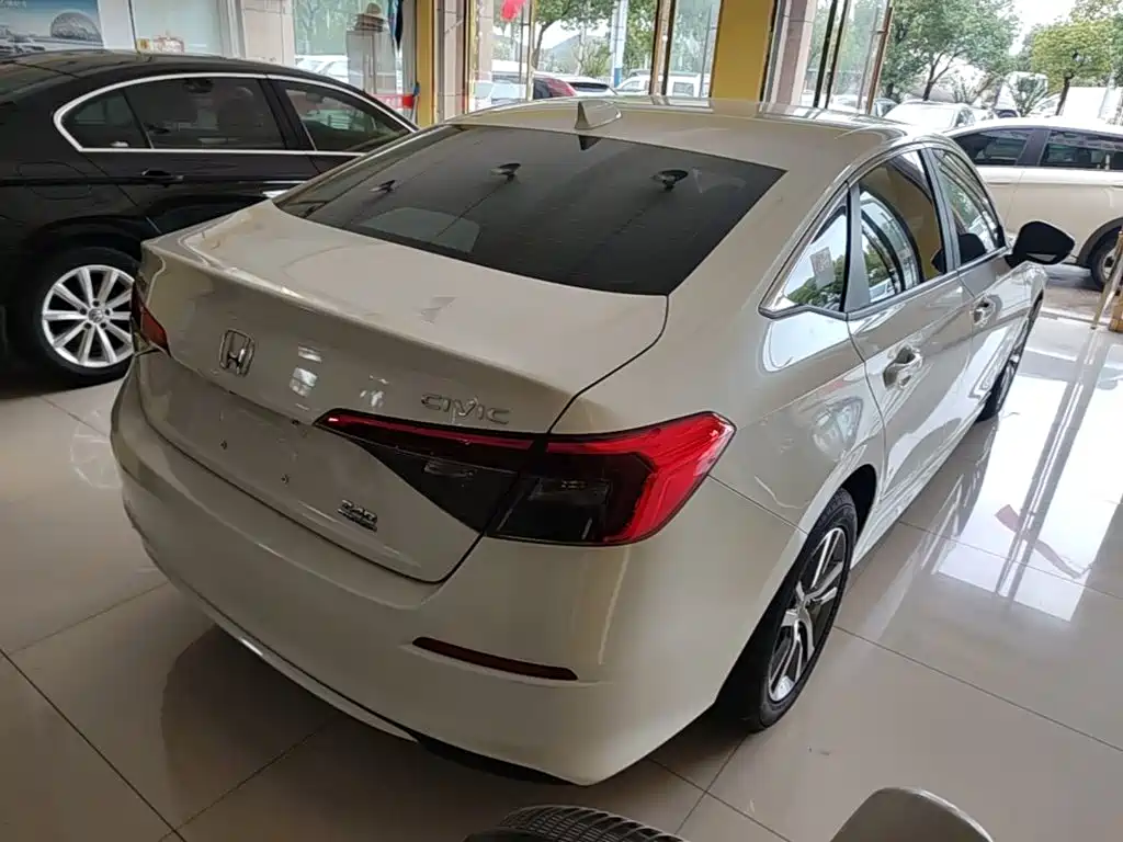 Honda Civic — миниатюра 7