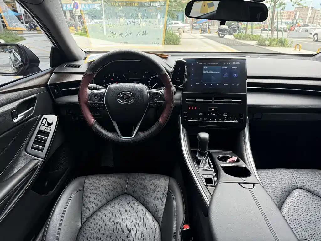 Toyota Avalon 2023 2.0L Luxury