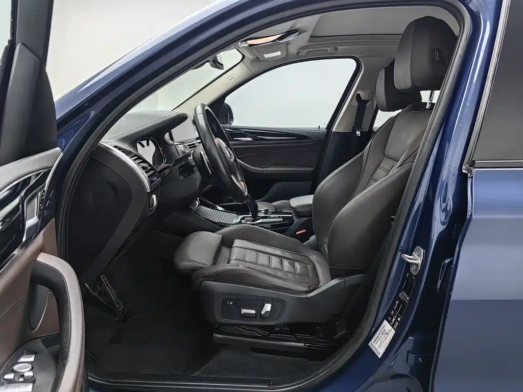 BMW X3 — миниатюра 10