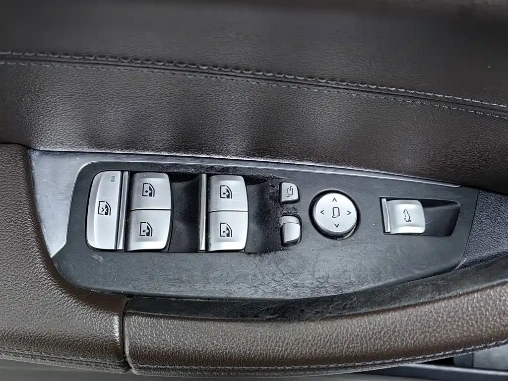 BMW X3 — миниатюра 9