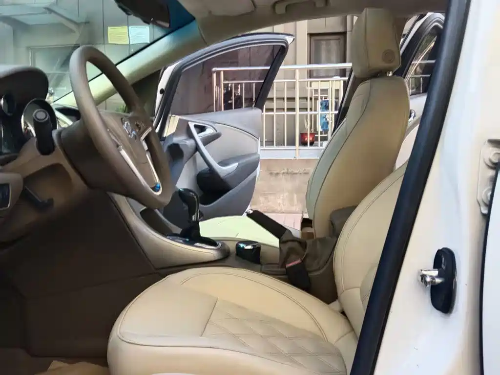 Buick Excelle — миниатюра 15