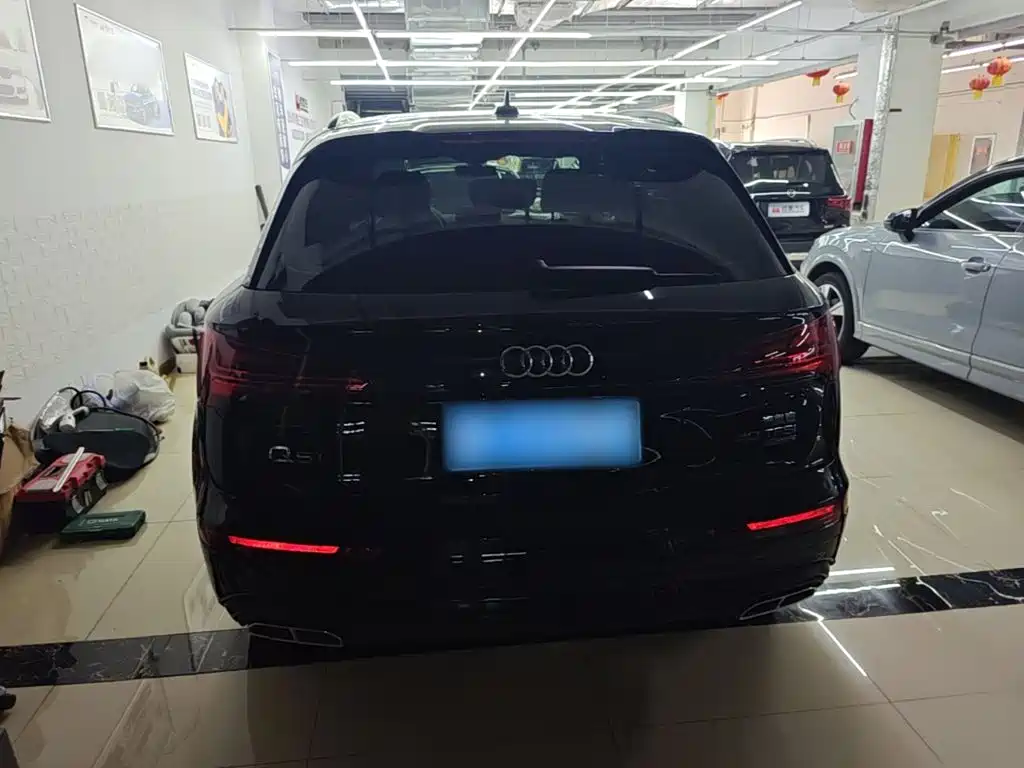Audi Q5L 2024 40 TFSI Luxury