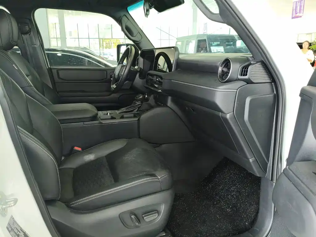 Toyota Prado — миниатюра 13