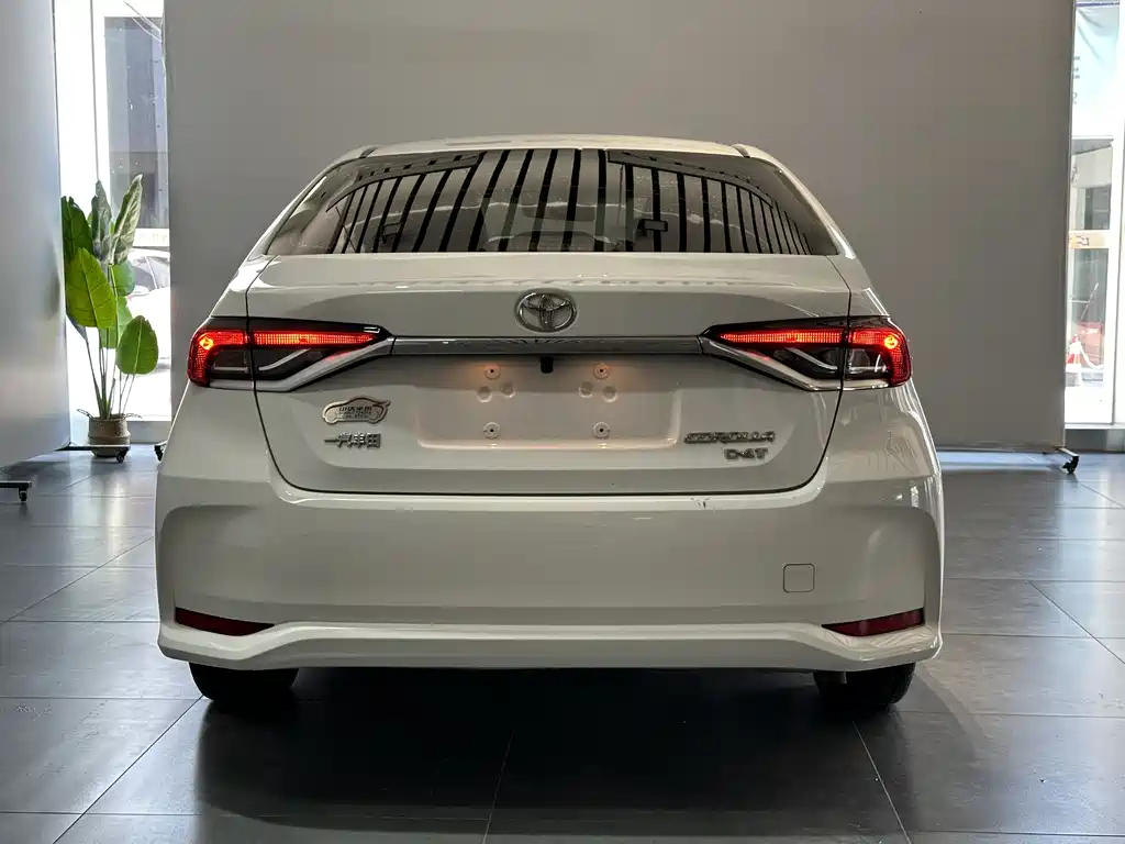 TOYOTA COROLLA