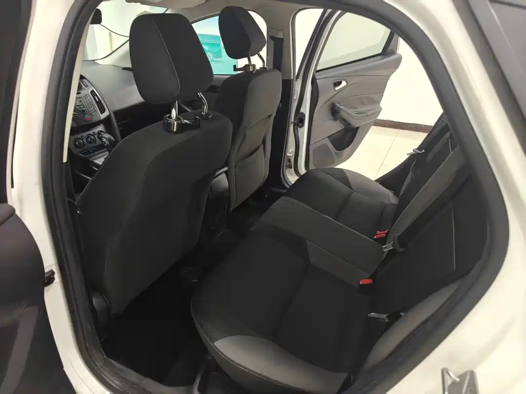 Ford Focus — миниатюра 10
