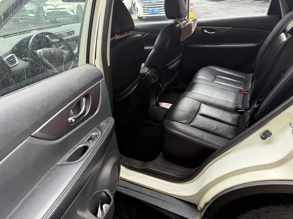Nissan X-Trail — миниатюра 7