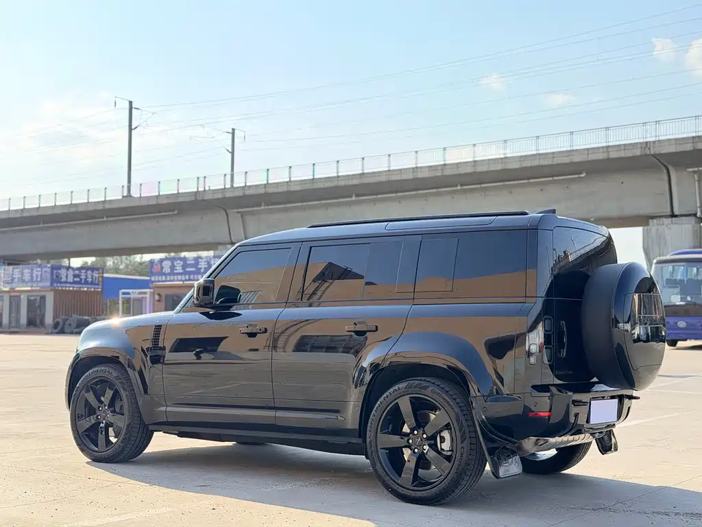 Land Rover Defender — миниатюра 17