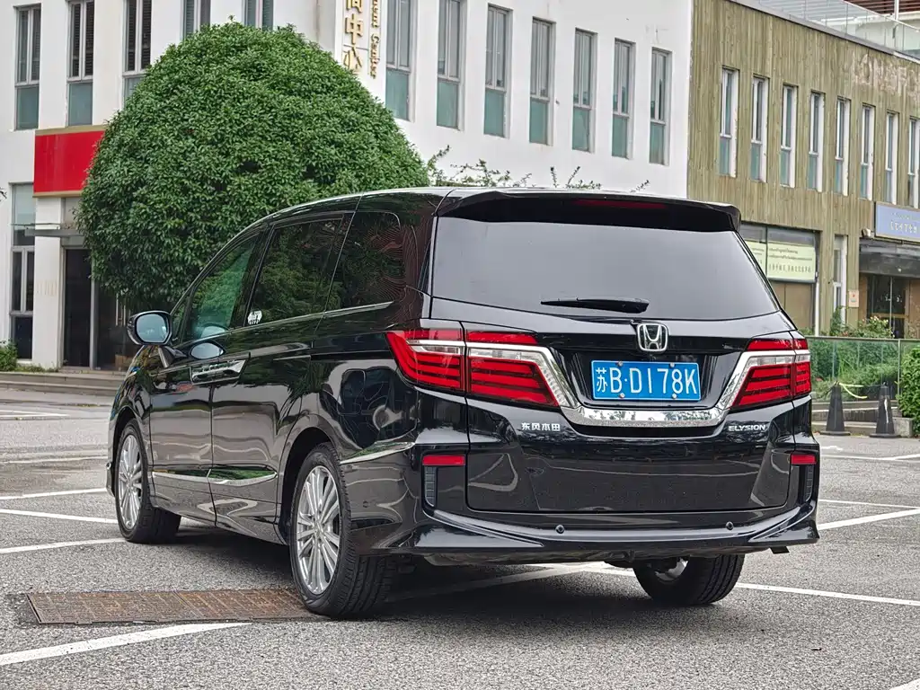Honda Elysion — миниатюра 5