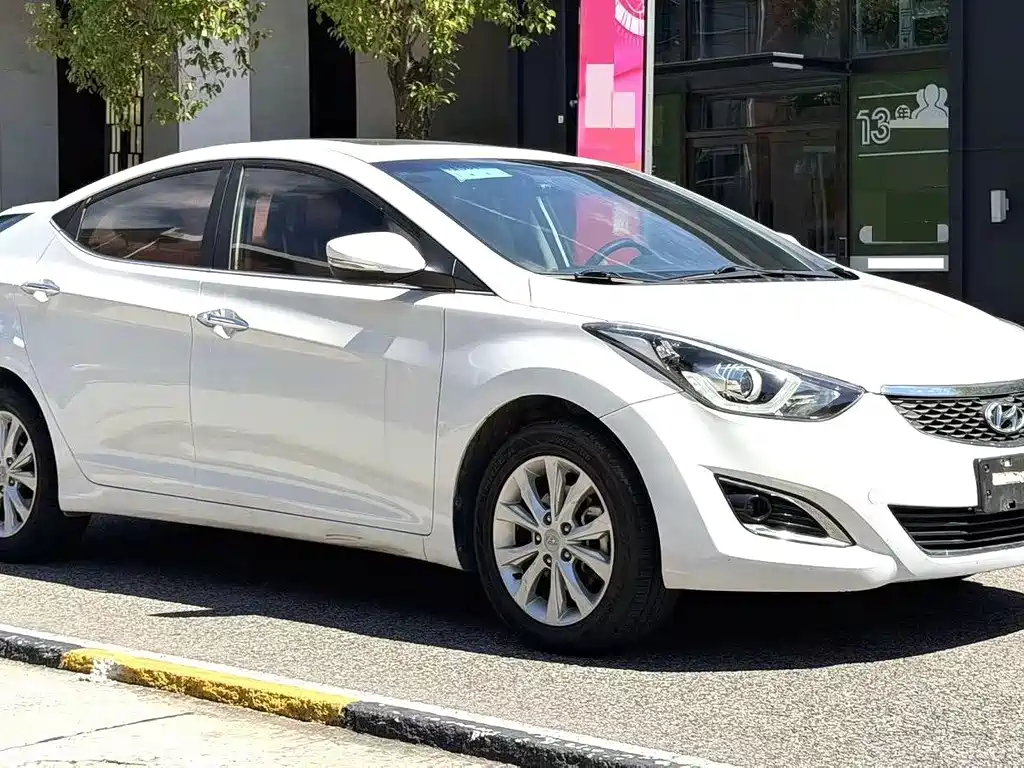 Hyundai Elantra Langdong — миниатюра 3