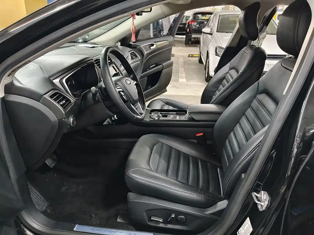 Ford Mondeo — миниатюра 7