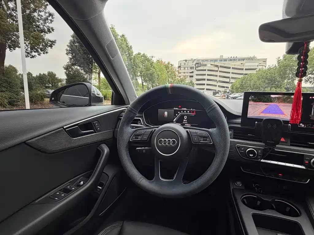 Audi A4 (Import) — миниатюра 17