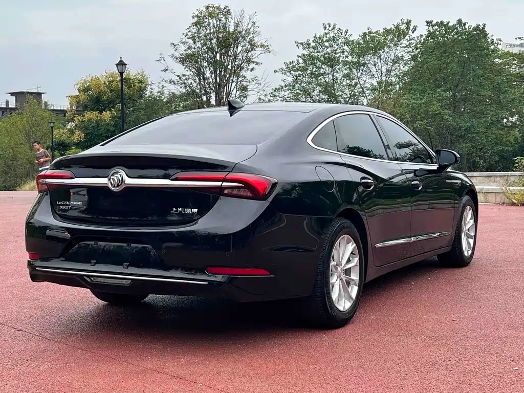 Buick LaCrosse — миниатюра 6