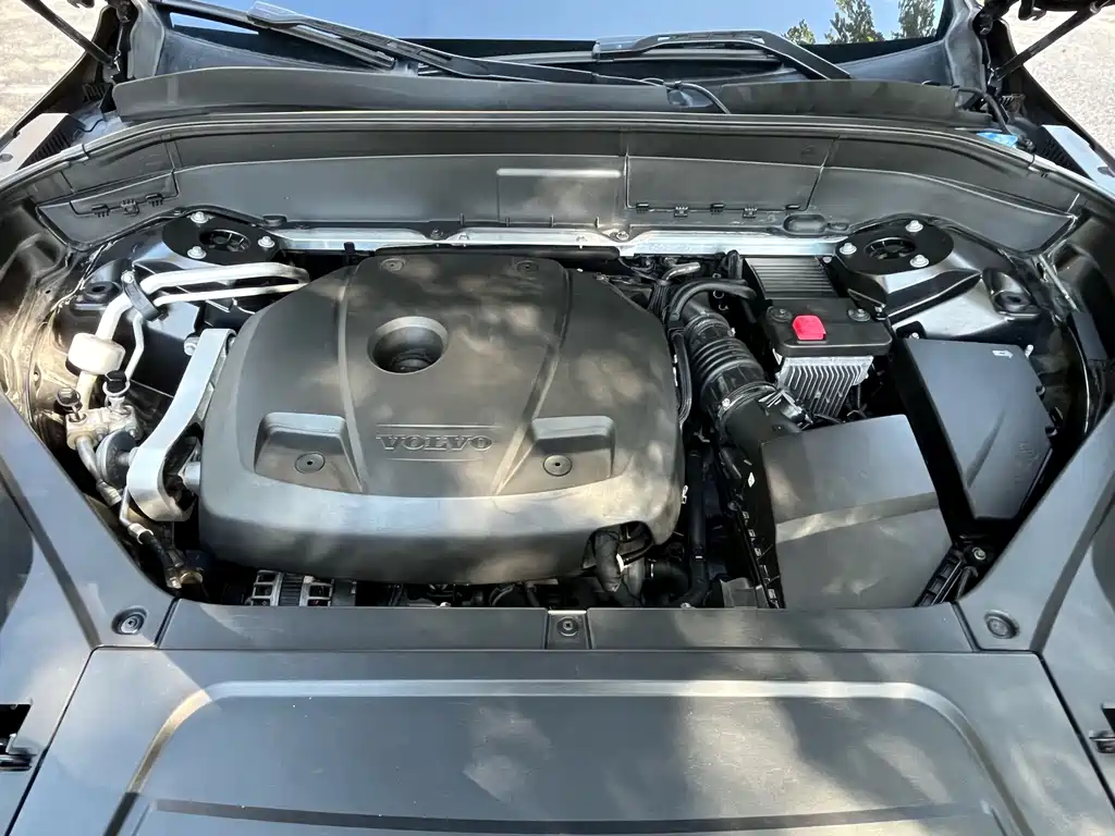 Volvo XC90 — миниатюра 21