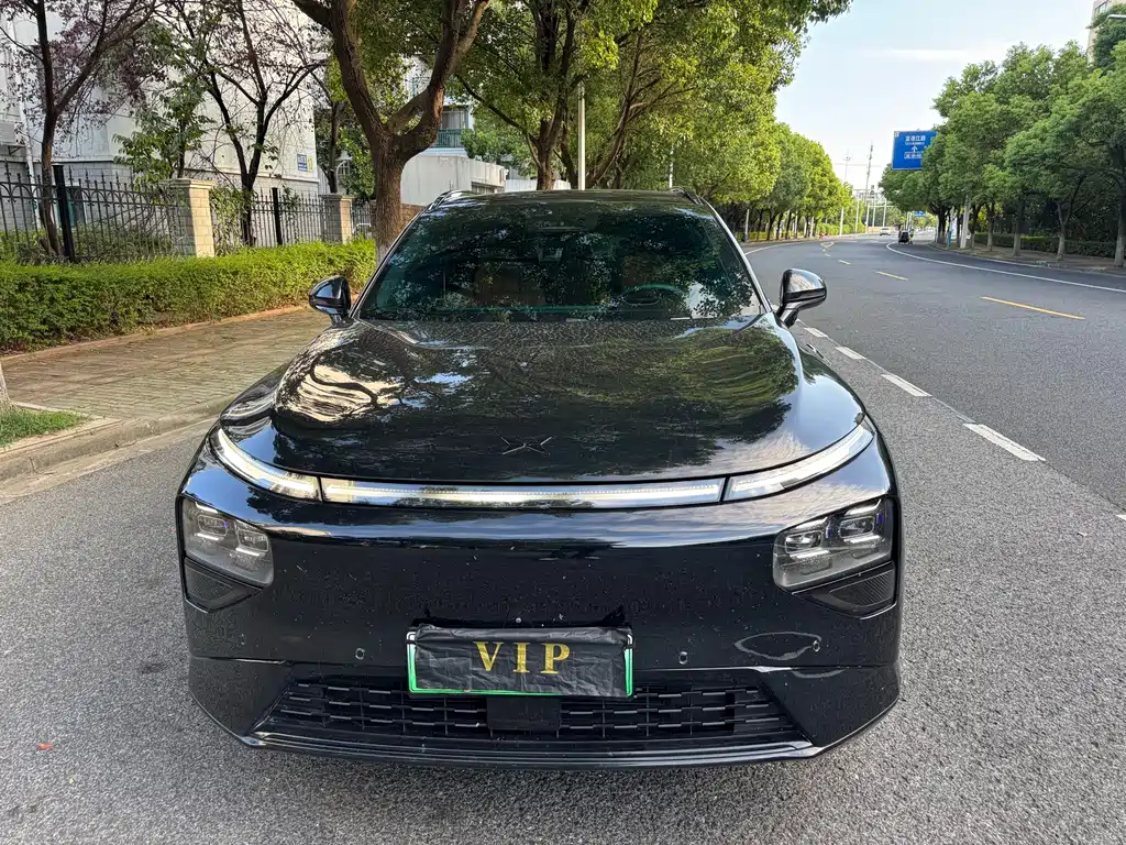 XPeng G9