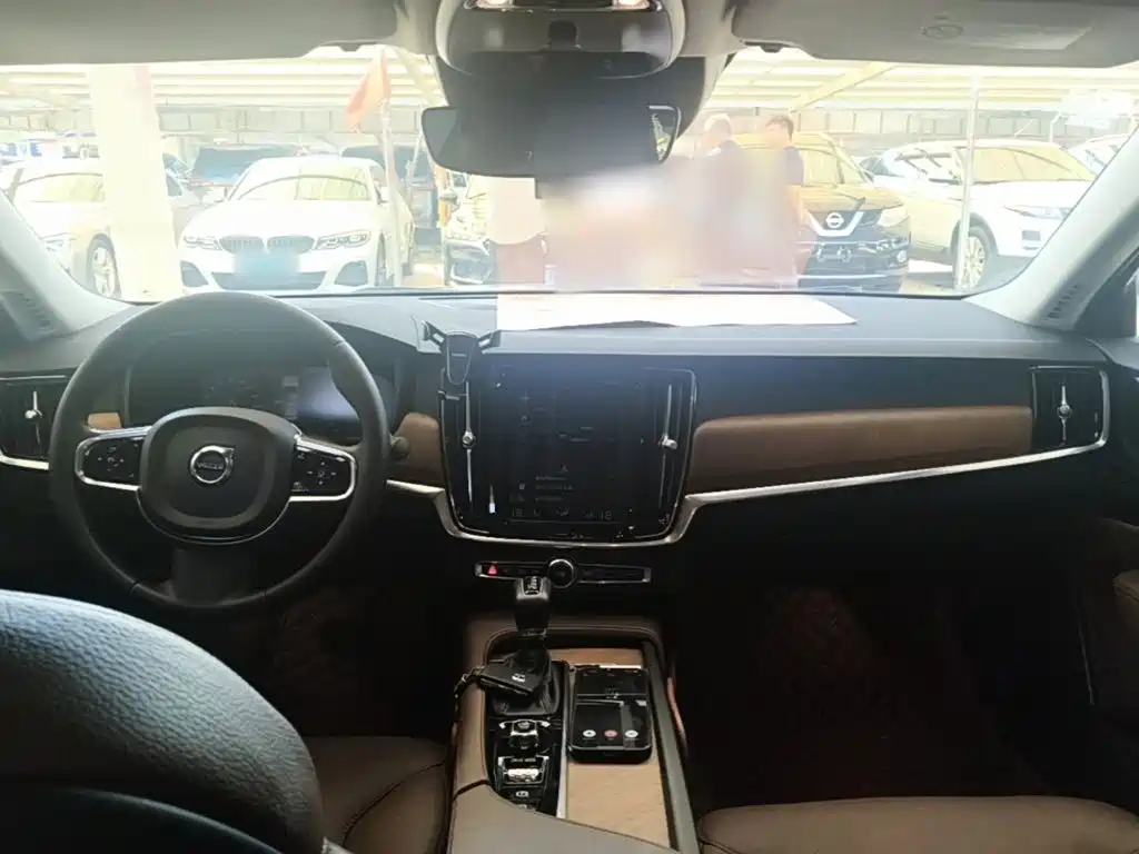 Volvo S90 — миниатюра 10