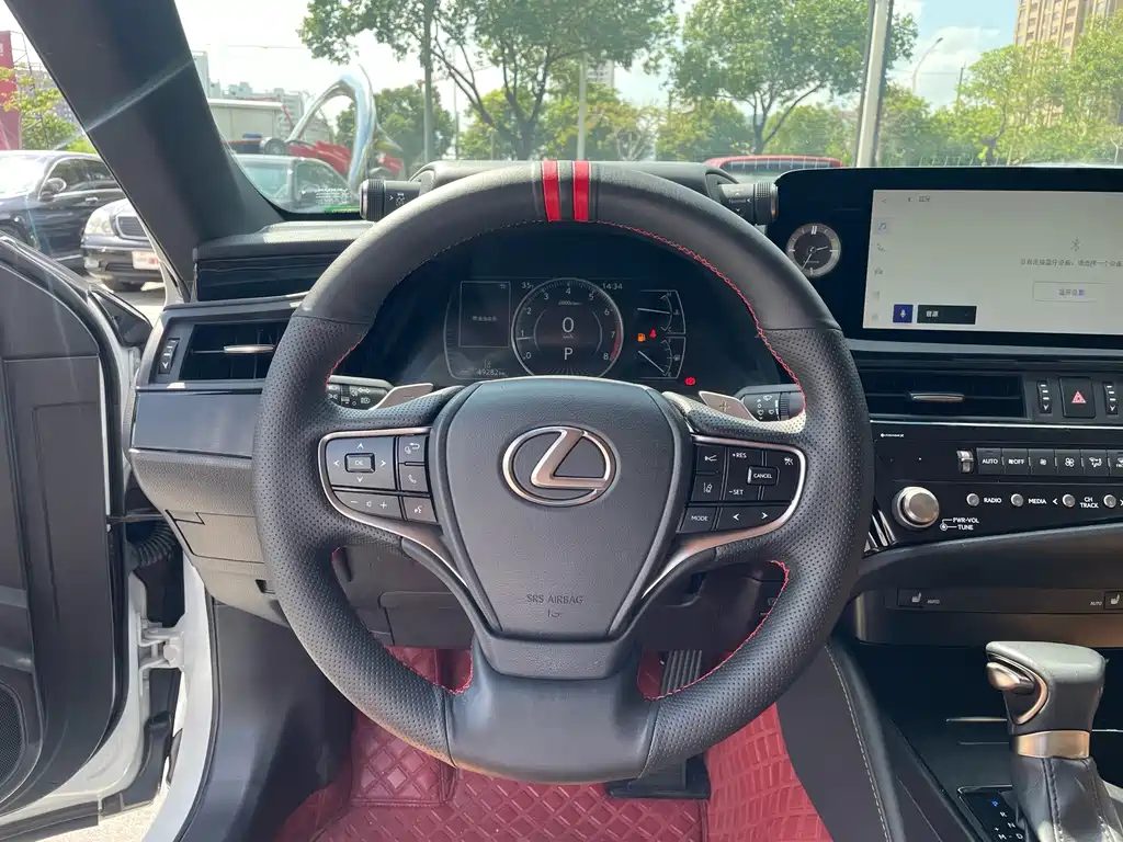 Lexus ES — миниатюра 15