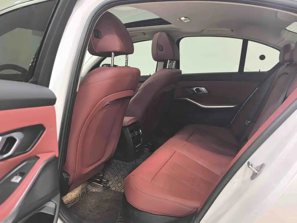BMW 3 Series — миниатюра 13