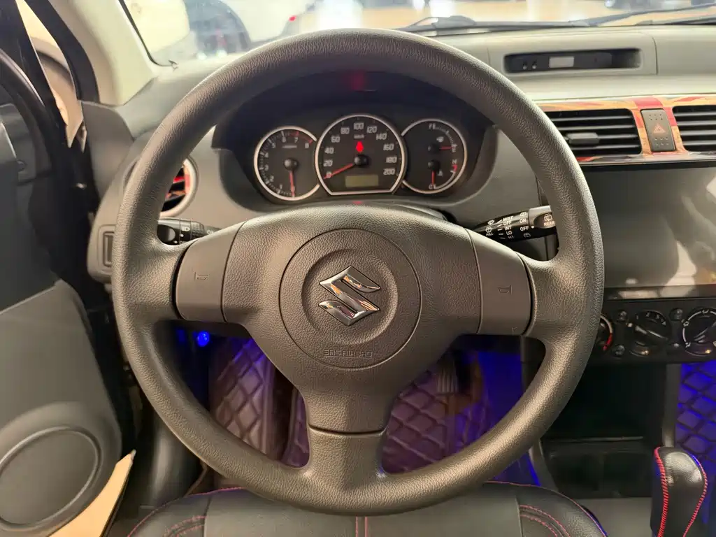 Suzuki Swift — миниатюра 20