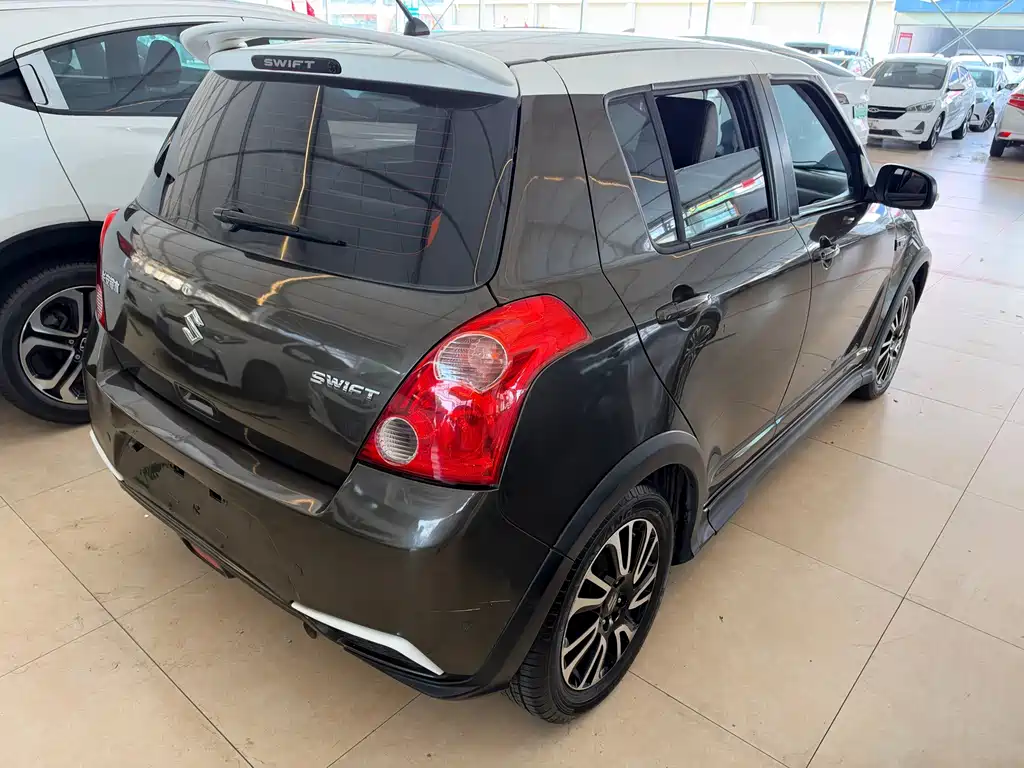 Suzuki Swift — миниатюра 7