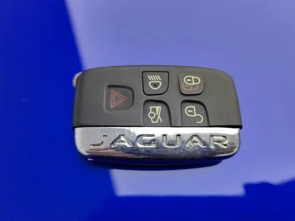 Jaguar XEL — миниатюра 19