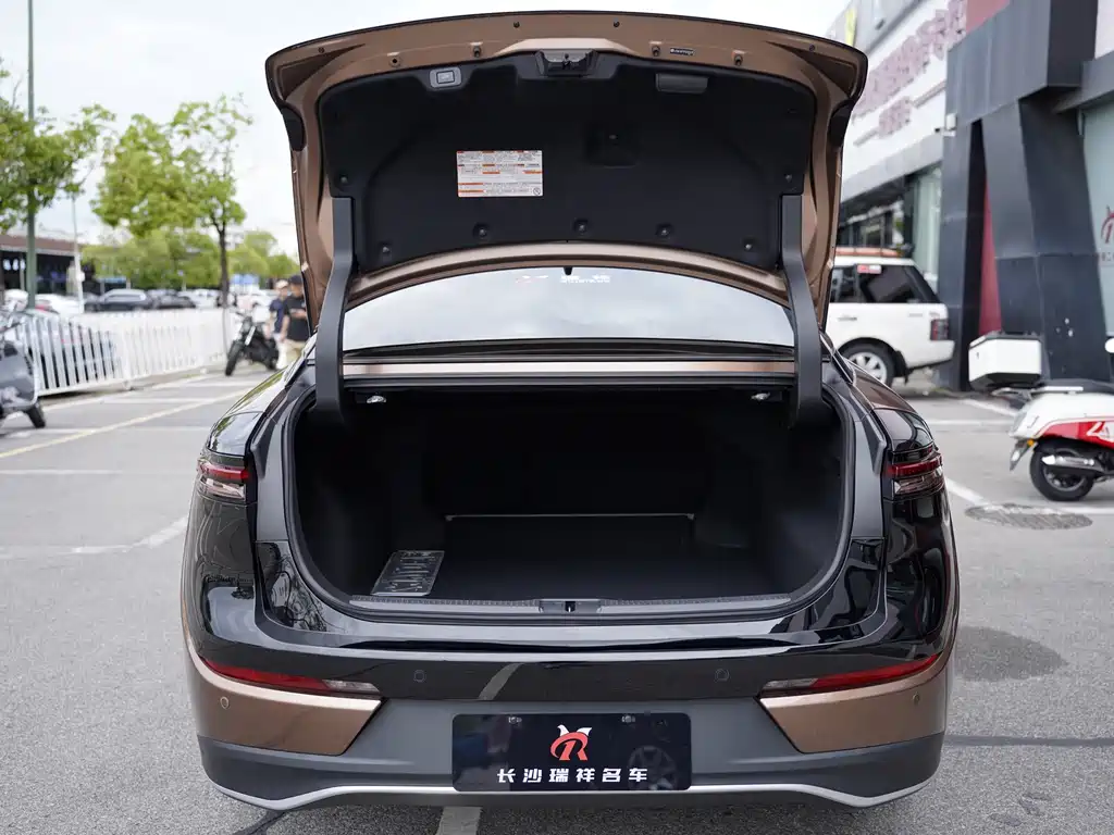 TOYOTA CROWN SPORTCROSS