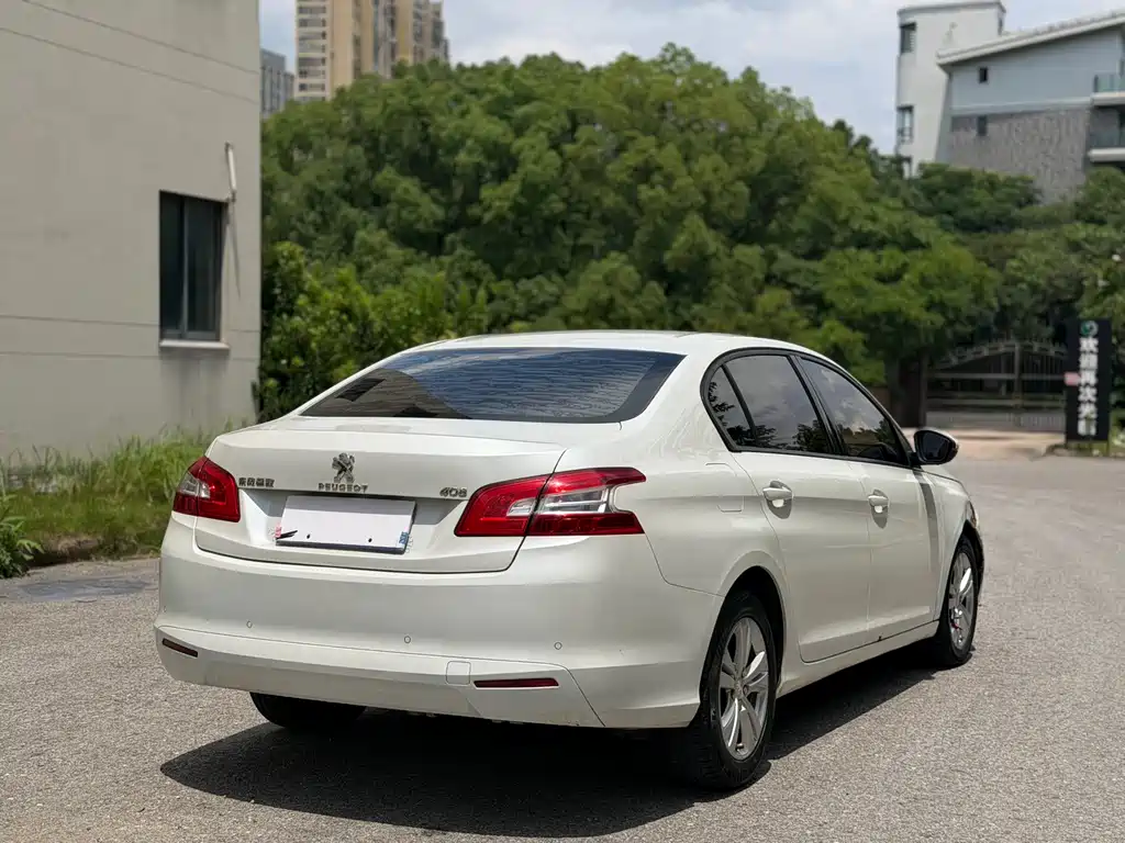 Peugeot 408 2014 1.8L AT Luxury
