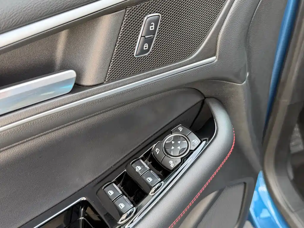 Ford Edge — миниатюра 16