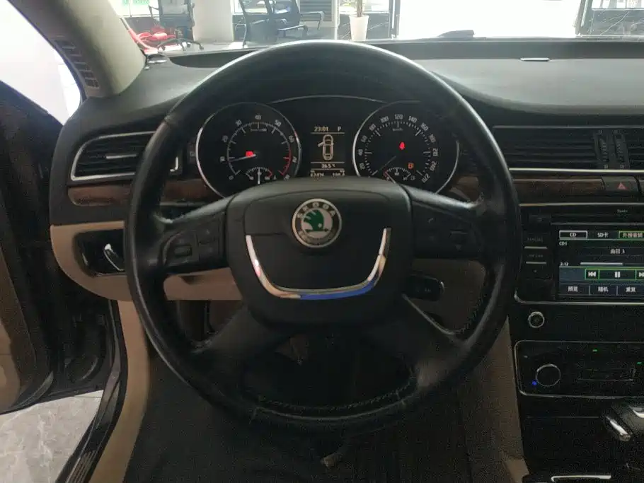 Skoda Superb — миниатюра 15