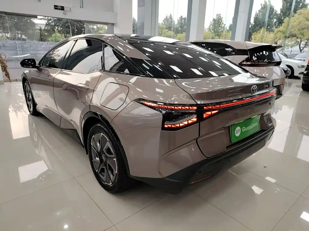 Toyota bZ3 — миниатюра 5