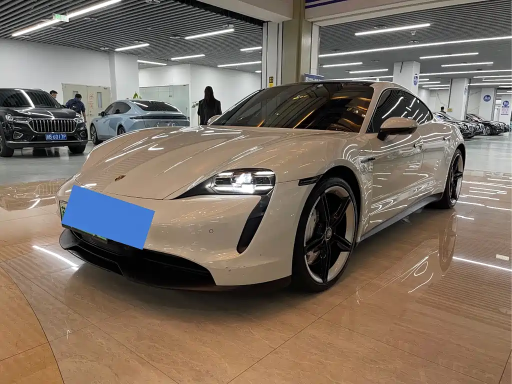 Porsche Taycan 2021