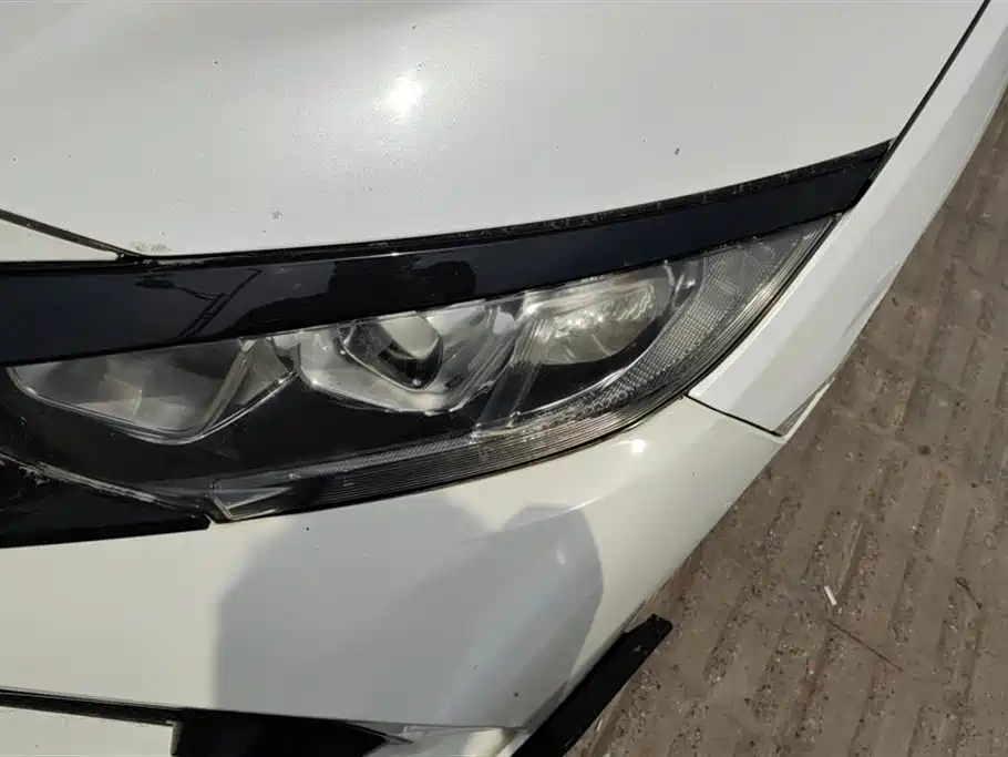 Honda Civic 2016 220TURBO MT Luxury